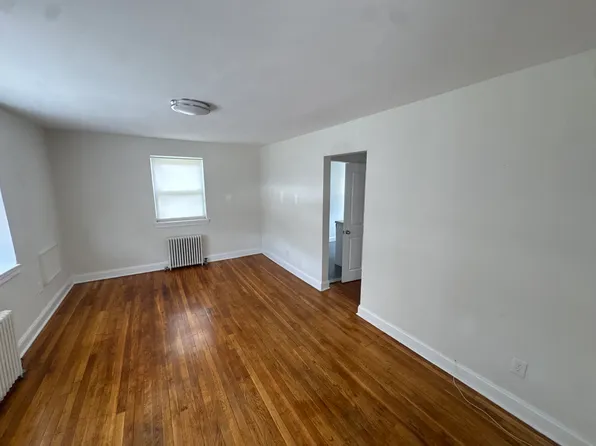 221-14 64th Ave #1A, Oakland Gardens, NY 11364