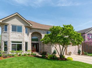 253 Hillandale Dr, Bloomingdale, IL 60108