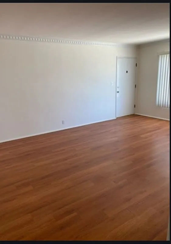 2 bed, 1.0 bath, 900 sqft, $2,495 — Photo 2