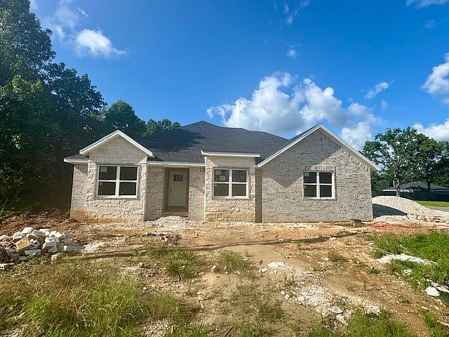 1st image of 2 Saint Andrews Cir