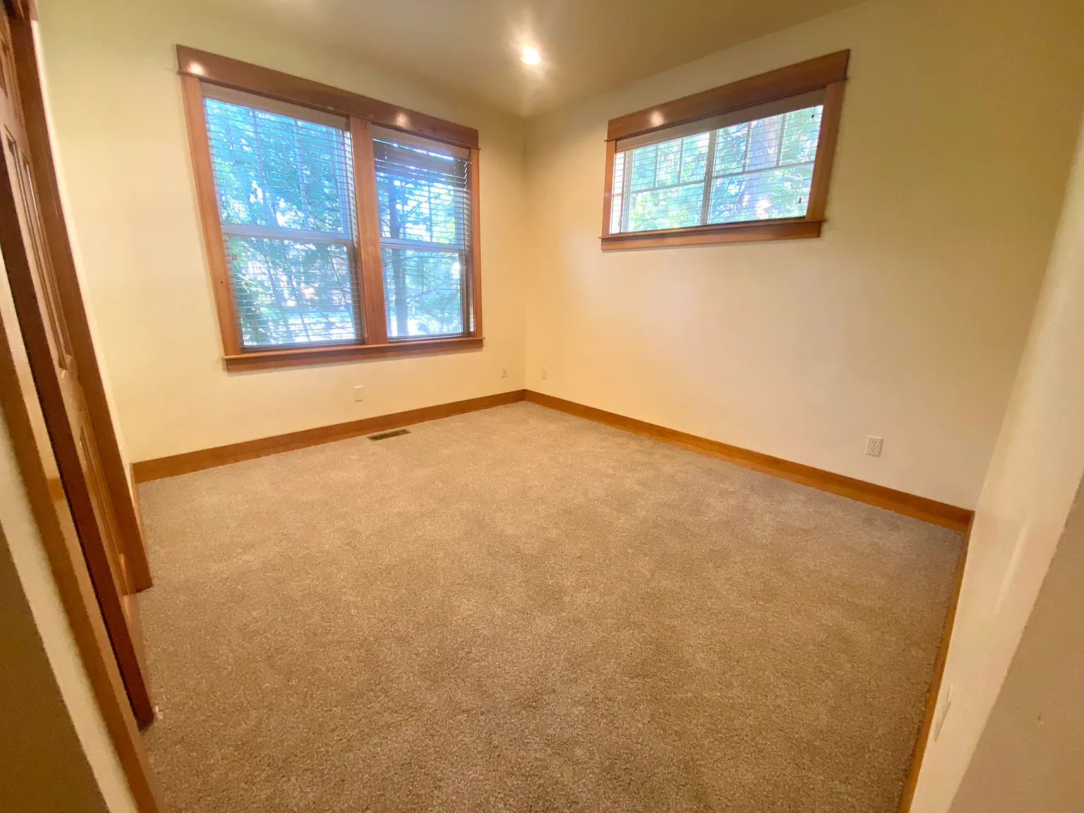 3 bed, 1850 sqft, $3,350 — Photo 2