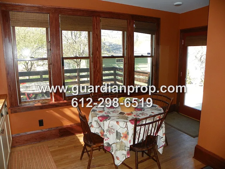 983 Edmund Ave — Photo 5