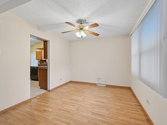 4th image of 4921 Lakeshore Dr