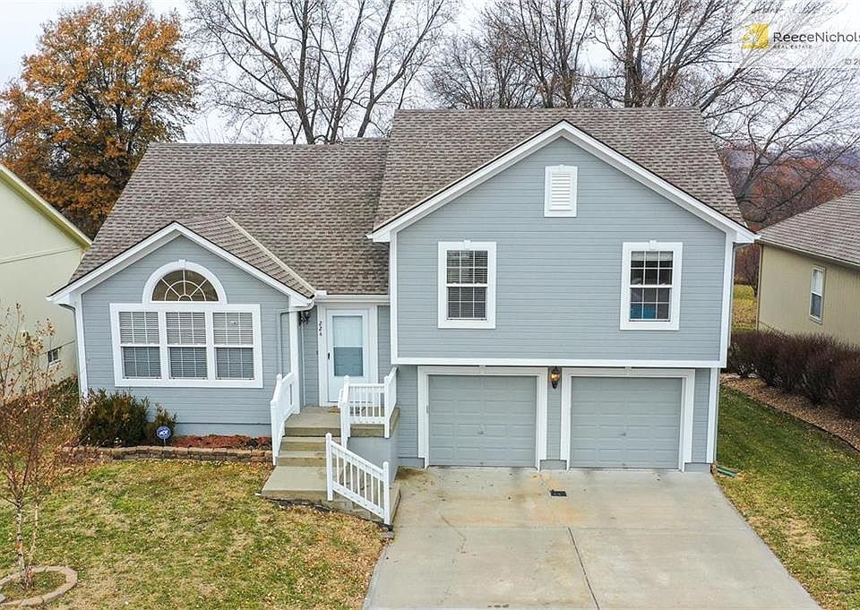 1st image of 224 W Rachel Ct