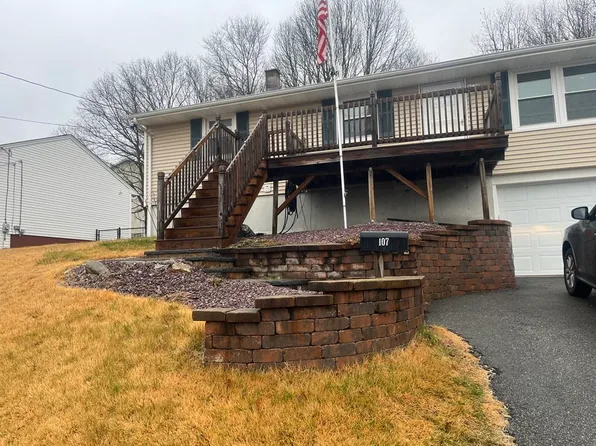 107 Loxwood St, Worcester, MA 01604