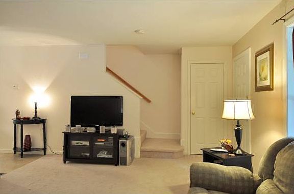 Living rm~ view towards entry