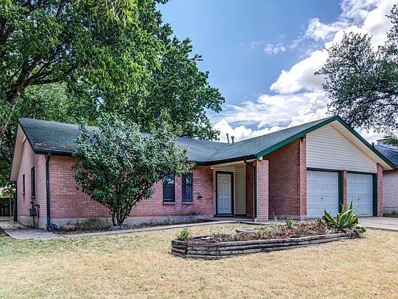 2nd image of 10105 Woodland Village Dr