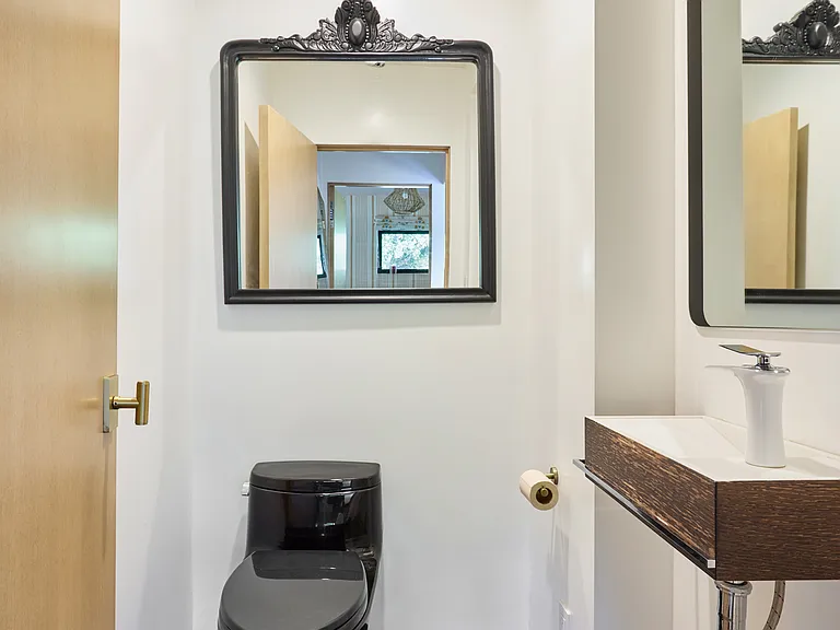 8052 Woodrow Wilson Dr — Photo 20