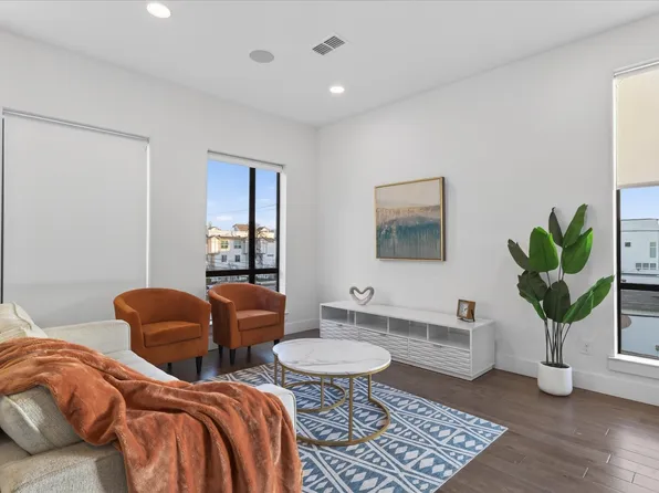 4905 Camdale Ct, Dallas, TX 75206