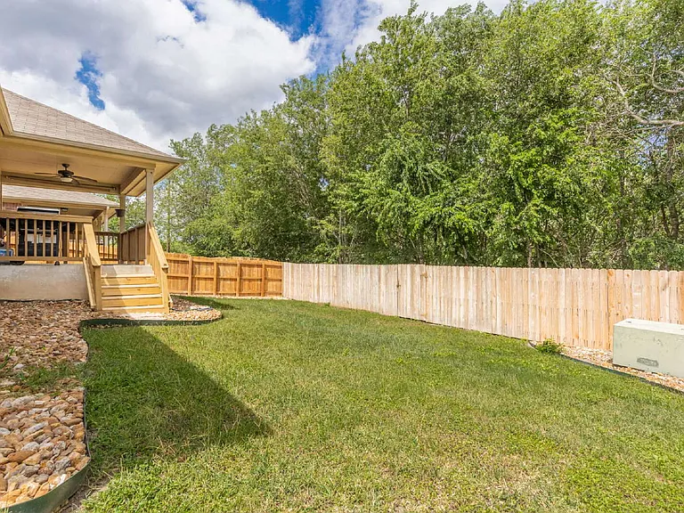 7111 Watertrout Bay — Photo 31