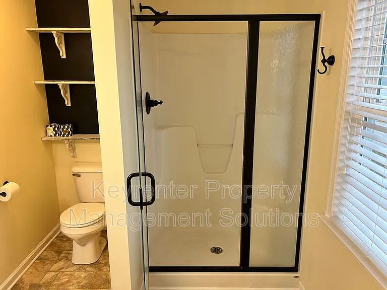 107 Oakstone Run — Photo 42