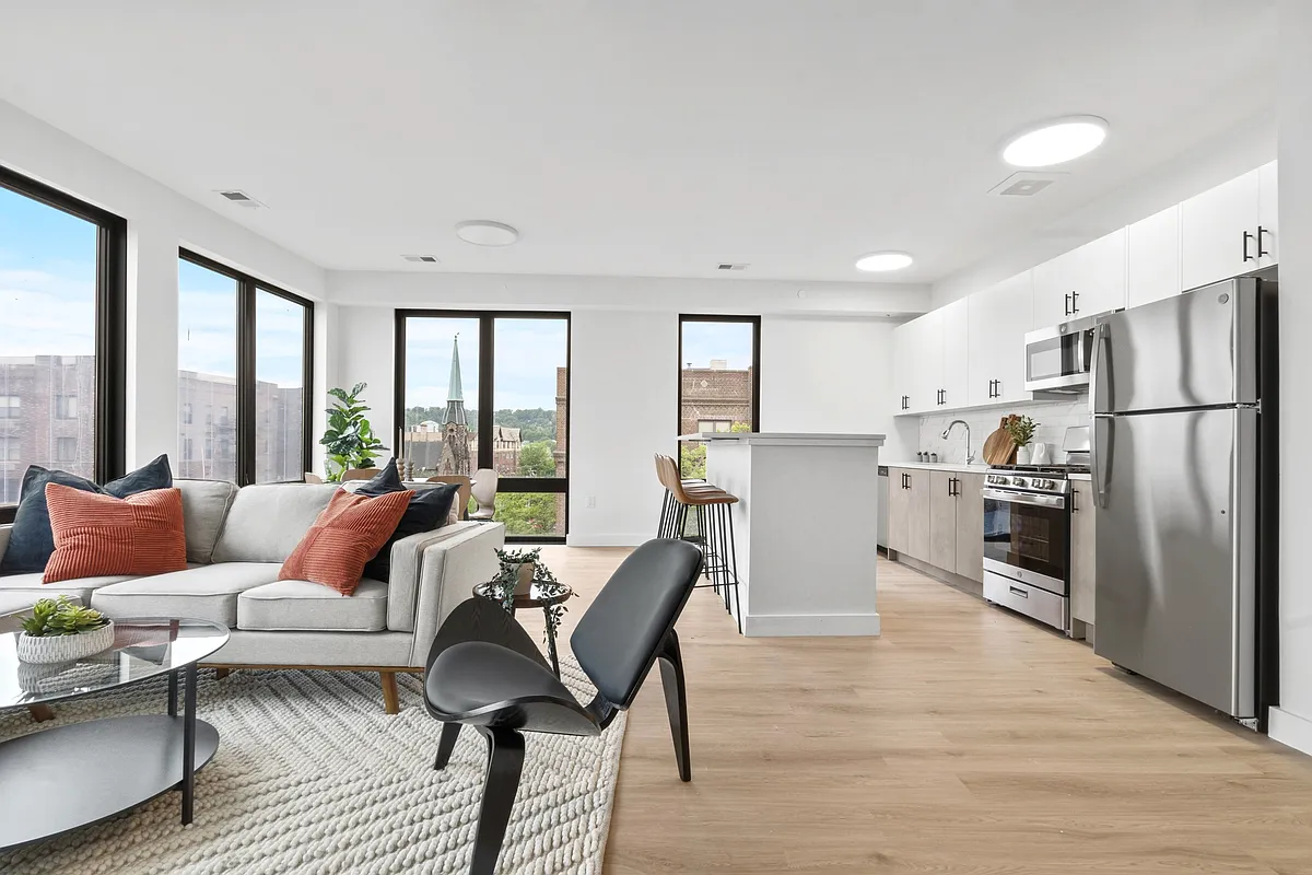 Building Photo - 407 Highland Ave #204