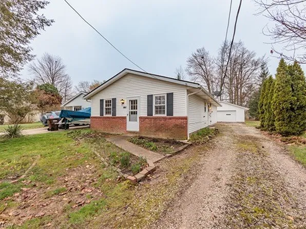 1125 Lake Ave, Aurora, OH 44202