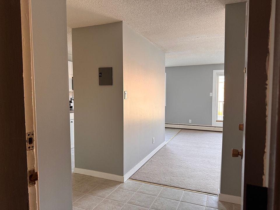 1st image of 10335 117th St NW