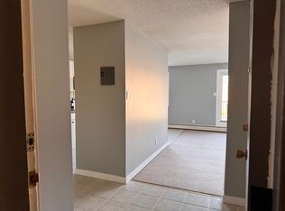 10335 117th St NW, Edmonton, AB