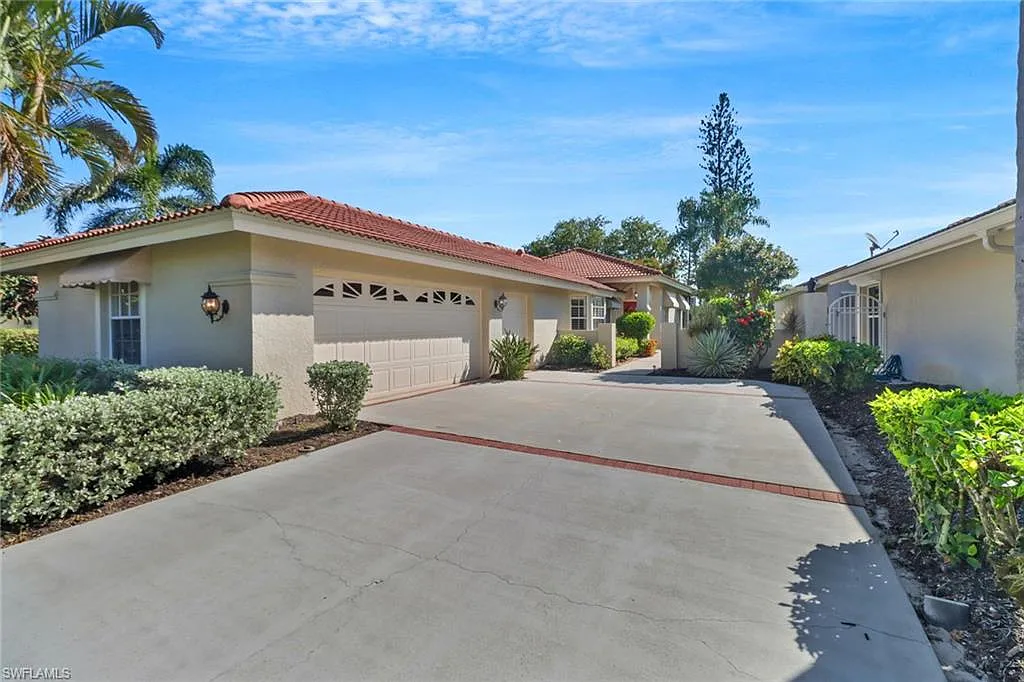 3 bed, 2.0 bath, 1800 sqft, $4,000 — Photo 1