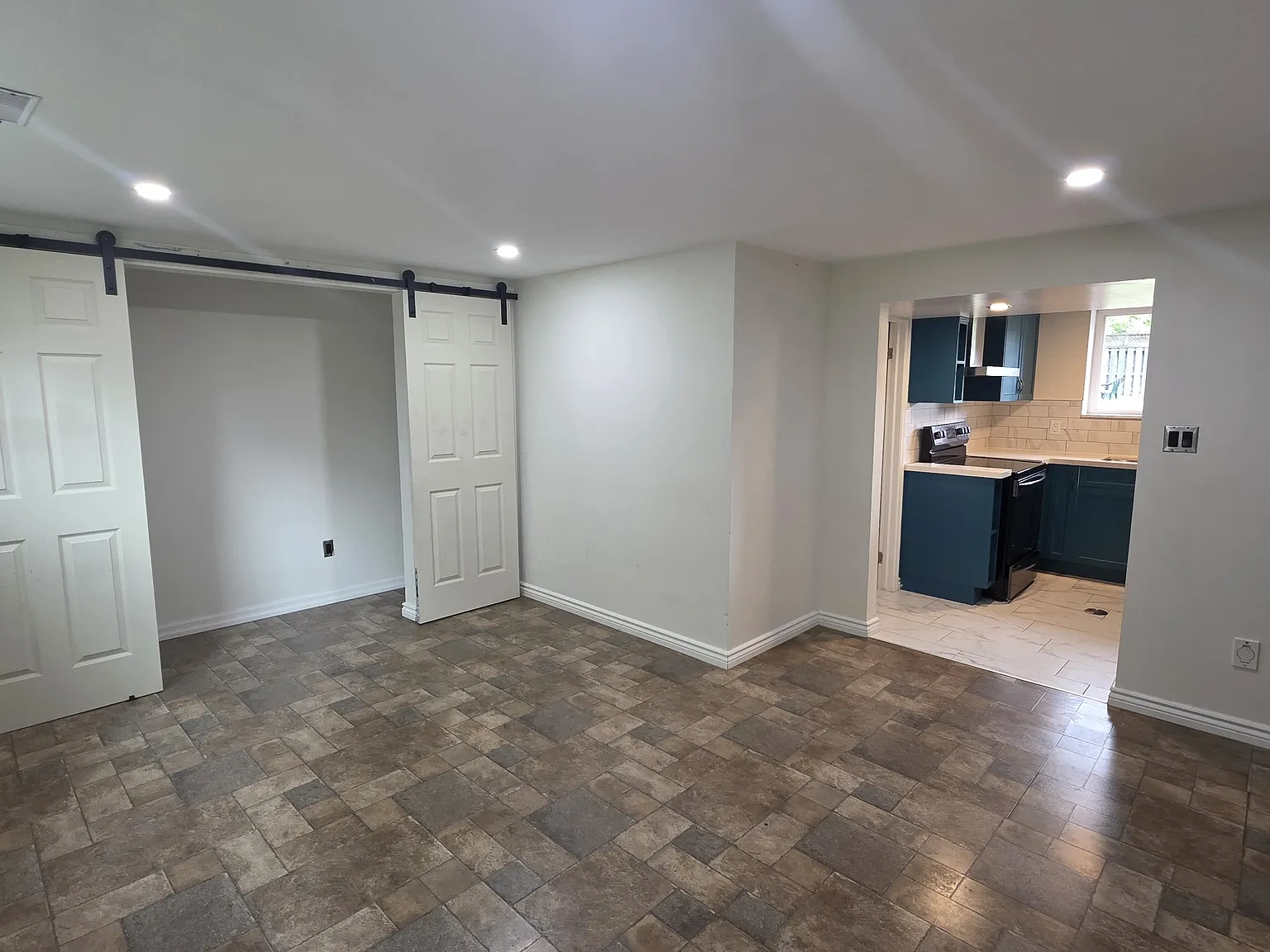 2 bed, $1,750 — Photo 1