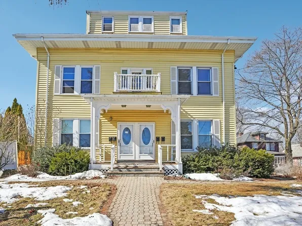 123 White St Unit 123, Belmont, MA 02478