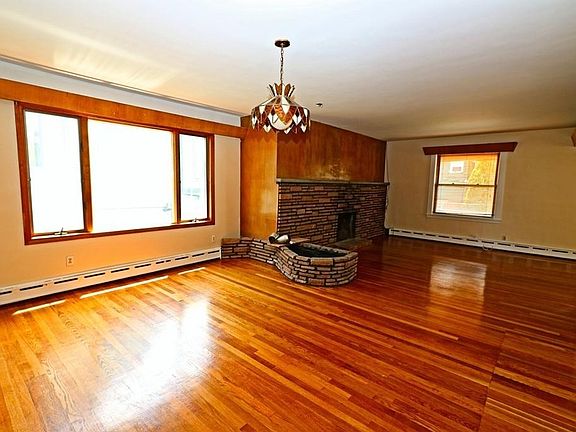 5th image of 169 Grovers Ave #2