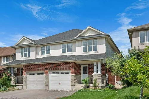 78 Couling Cres Photo 1