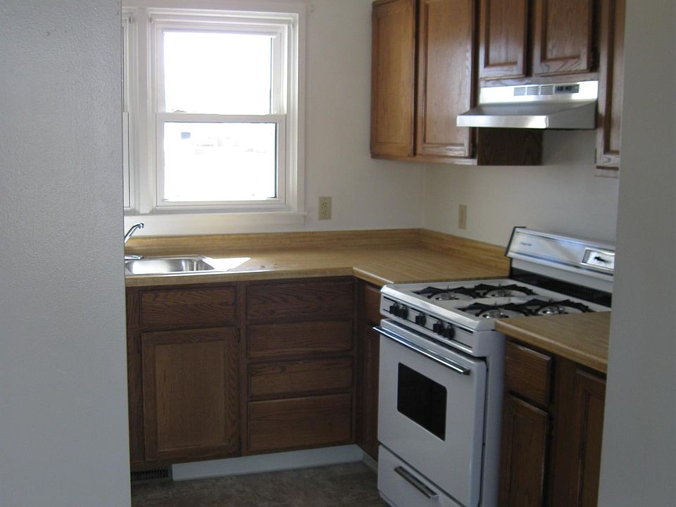 1st image of 356 Stratofort Dr