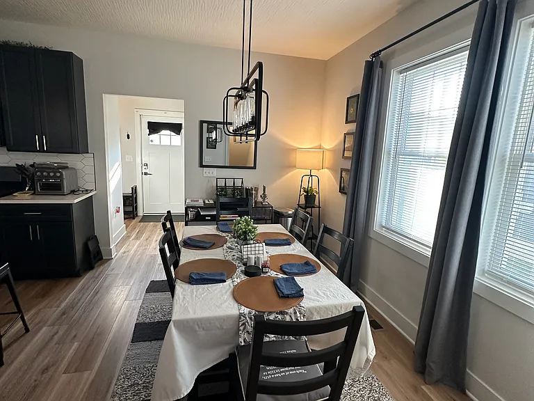 157 N Powell Ave — Photo 8