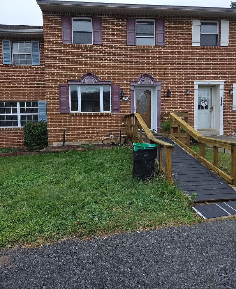 416 S. Saint George Street — Photo 1