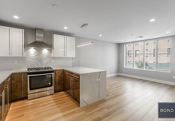 2nd image of 2669 30th St #2A