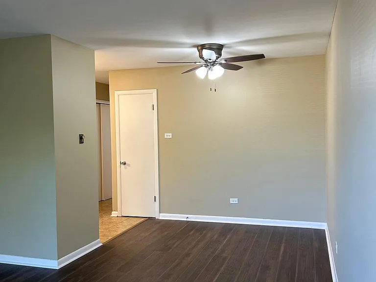 5640 S Archer Ave #7 — Photo 6