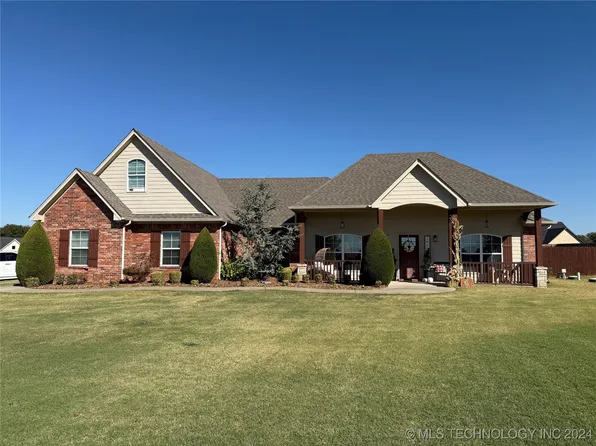 1570 E Dawson Dr, Fort Gibson, OK 74434