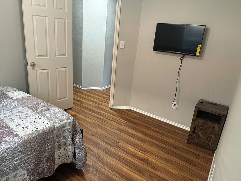 209 Colt Ln — Photo 2