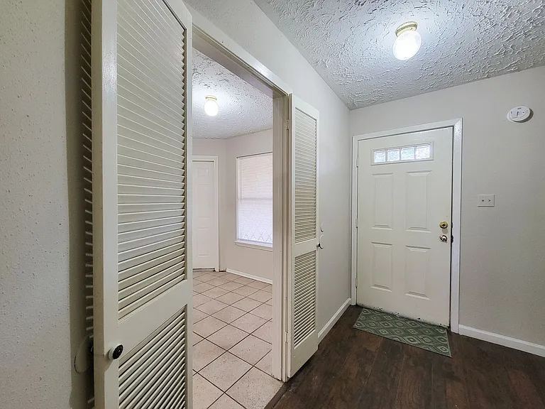 9415 Beckford Dr — Photo 15
