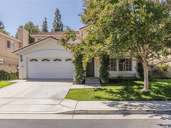 3rd image of 2419 Threewoods Ln