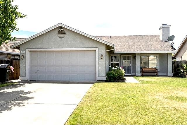 1st image of 23 Tajero Ct