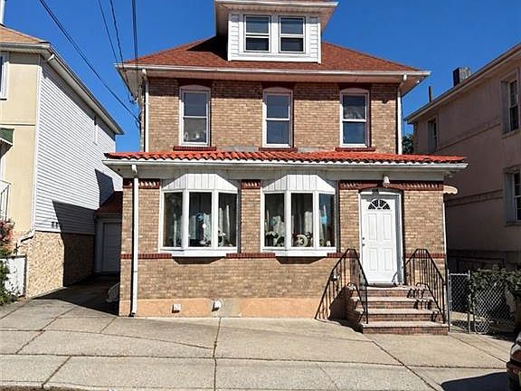 2nd image of 69 Windom Ave