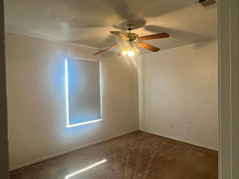 2608 Edgefield St — Photo 9