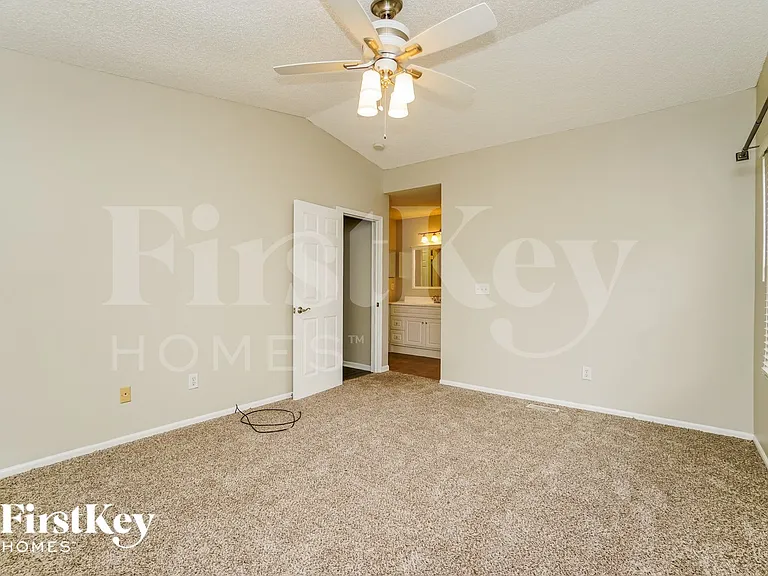 5241 Frisco Dr — Photo 9
