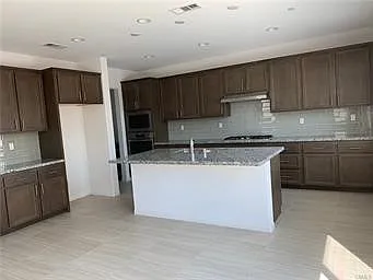 4 bed, 2438 sqft, $3,850 — Photo 3