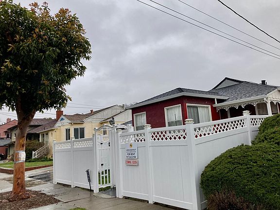 2nd image of 542 26th St