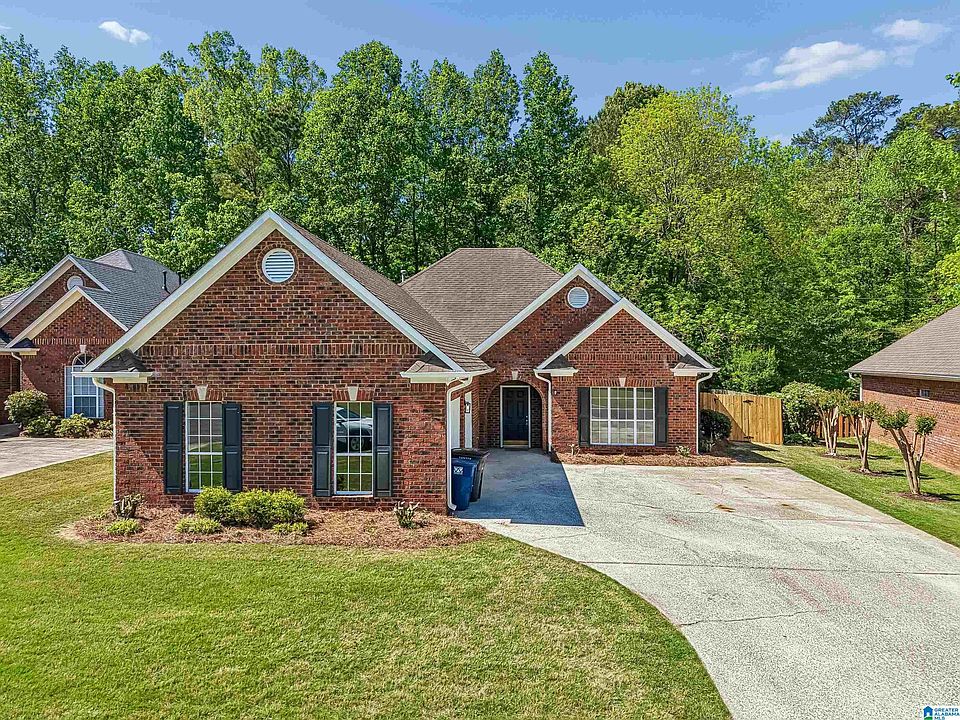 1st image of 4461 Parkwood Cir