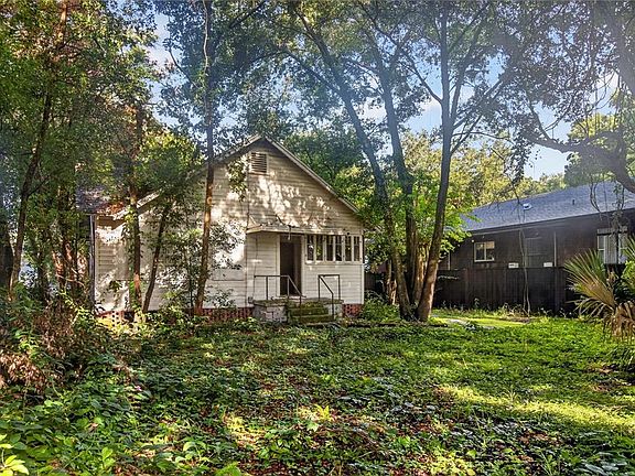 2nd image of 27 N MILLS AVENUE