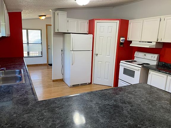 5th image of 613 Cannon River Ave