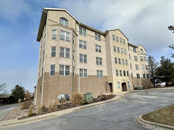 2nd image of 9201 Crosswinds Ln Unit 203