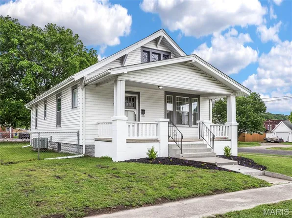 112 S 1st St, Caseyville, IL 62232