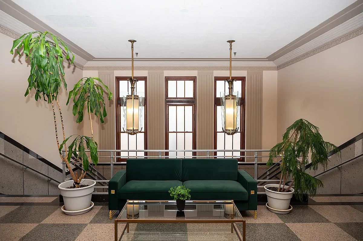 City Hall Apartments — Photo 3
