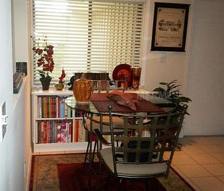 5th image of 203 W Cumberland Cir