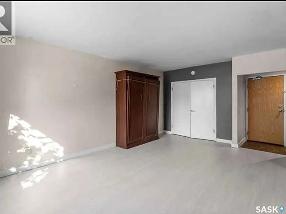 5th image of 400 4th Avenue N #13