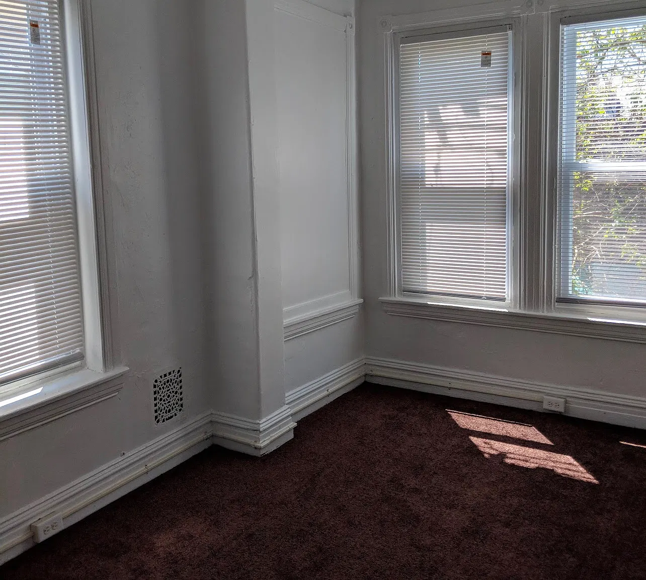 3 bed, 1000 sqft, $1,600 — Photo 3