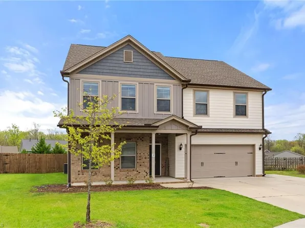 115 Radiant Path, Trinity, NC 27370