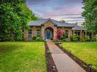 1888 E Brookhaven Dr, Fayetteville, AR 72703